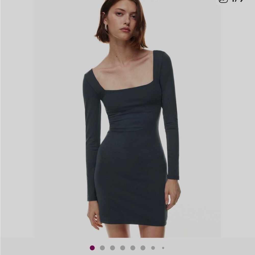 Aritzia Babaton Contour Long Sleeve Dress size M